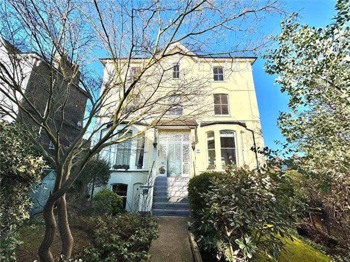 1 Bedroom Apartment To Rent In Haringey Park, London, N8