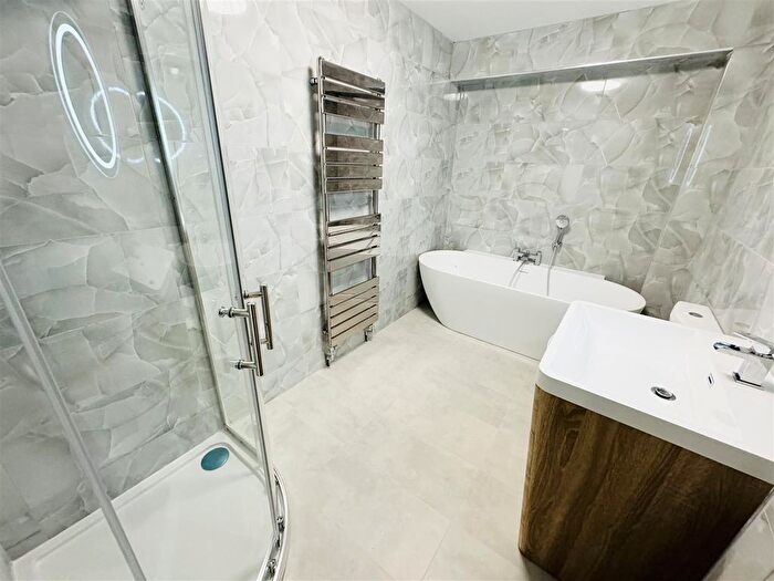 4 Bedroom Flat To Rent In Vale Road, St Wulstans Apartments, Stourport On Severn, DY13