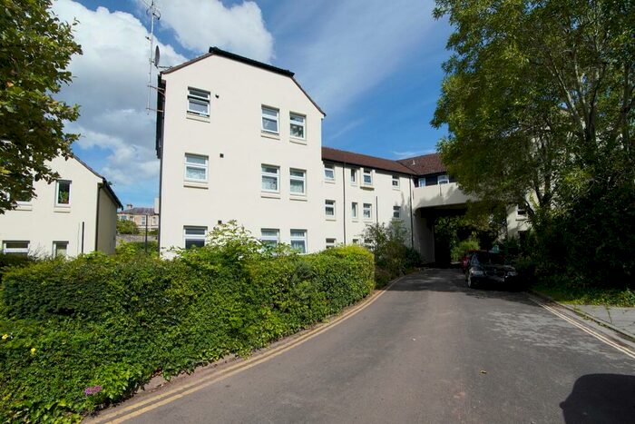 1 Bedroom Apartment To Rent In Llewellyn Court, Westfield Road, Westbury On Trym, BS9