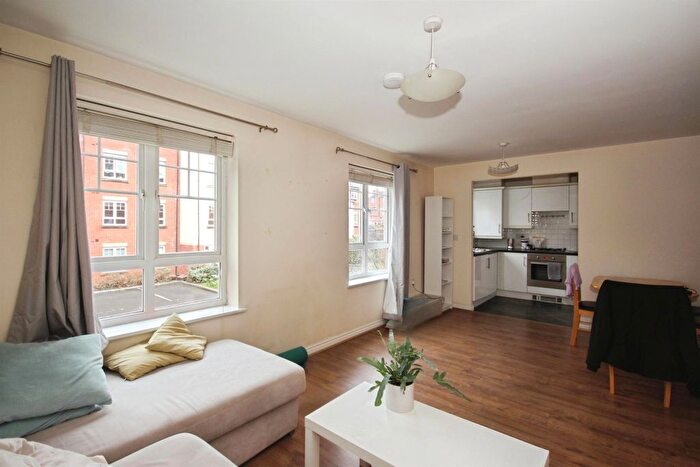 2 Bedroom Flat For Sale In Turberville Place, Warwick, CV34