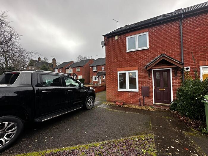 2 Bedroom Town House To Rent In Albert Court, Whetstone. Leicester, LE8