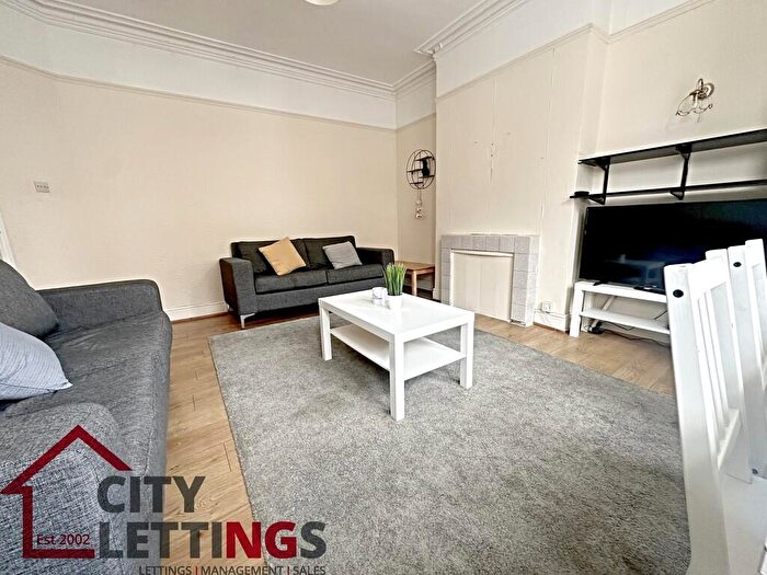 6 Bedroom Terraced House To Rent In Rushworth Avenue, West Bridgford, NG2