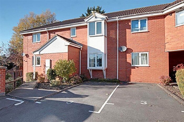 1 Bedroom Flat For Sale In Alma Street, Trowbridge, BA14