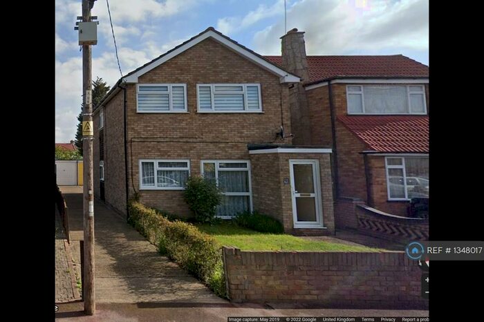 2 Bedroom Maisonette To Rent In Aldborough Road, Dagenham, RM10