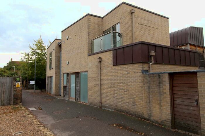 2 Bedroom Apartment To Rent In Parkside, Cambridge, CB1