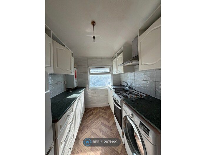 1 Bedroom Maisonette To Rent In Allenby Road, Southall, UB1