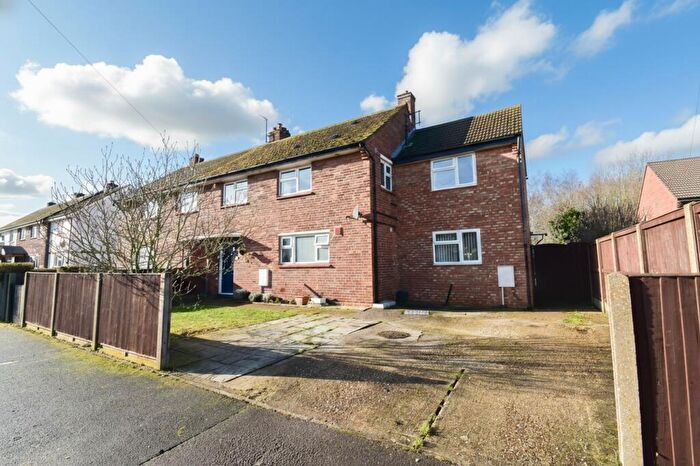 4 Bedroom Semi Detached House For Sale In Rye Crescent, Cople, MK44