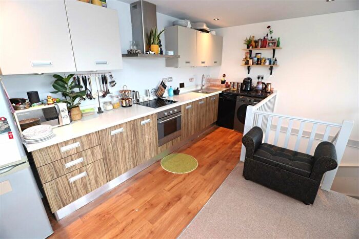 2 Bedroom Apartment For Sale In Wharfside Apartment, Bury, BL8