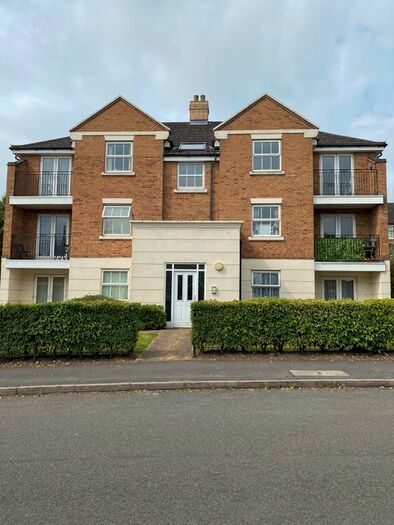 2 Bedroom Flat To Rent In Attingham Drive, Dudley, DY1