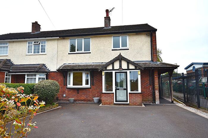 3 Bedroom Terraced House For Sale In Parkett Heyes Road, Macclesfield, SK11