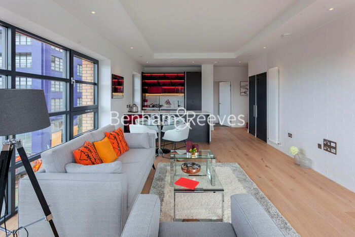 2 Bedroom Apartment To Rent In Lyell Street, Canary Wharf, E14