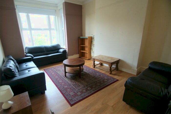6 Bedroom Terraced House To Rent In Brudenell Road, Hyde Park, Leeds, LS6