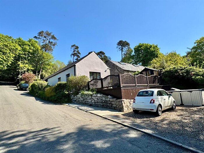 3 Bedroom Detached House For Sale In Manor Cottage, Llangoed, LL58