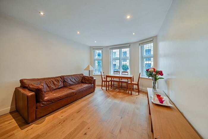 2 Bedroom Flat To Rent In Crawford Place, London, W1H