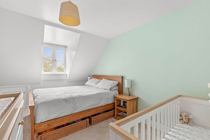 2 Bedroom Apartment For Sale In Straight Bit, Flackwell Heath, HP10