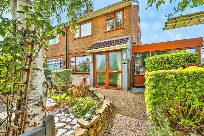 3 Bedroom Semi-Detached House For Sale In New Road, Ironville, Nottingham, NG16