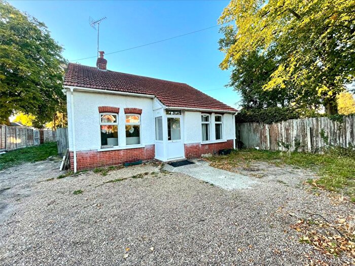 3 Bedroom Bungalow To Rent In St. Johns Road, Farnborough, Hampshire, GU14