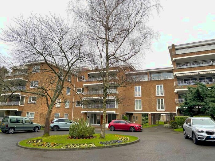 2 Bedroom Flat To Rent In Sunset Avenue, Woodford Green, IG8