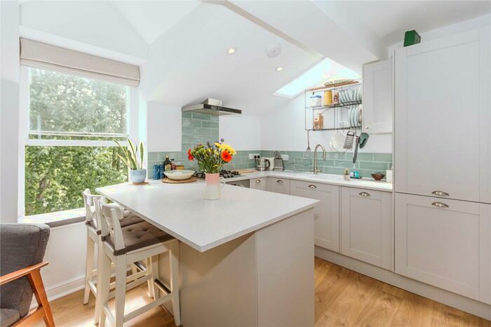 2 Bedroom Apartment To Rent In Royal Park, Clifton, Bristol, BS8