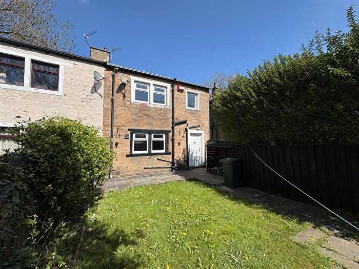 2 Bedroom Terraced House For Sale In Worthing Head Road, Wyke, Bradford, BD12