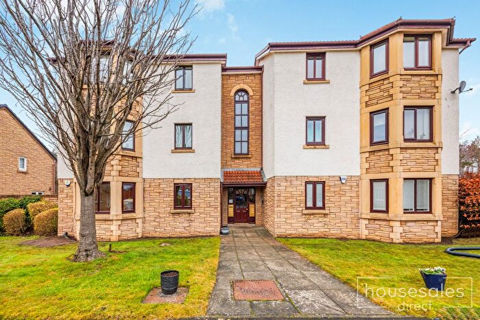 2 Bedroom Flat For Sale In Gogarloch Syke, Edinburgh, EH12
