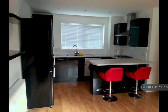 1 Bedroom Flat To Rent In Southwood Road, New Eltham, SE9