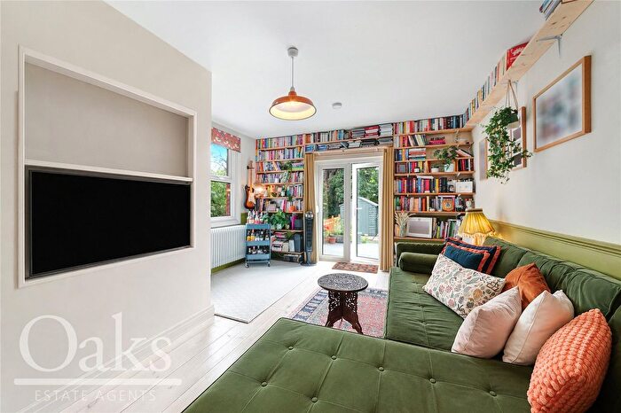 2 Bedroom Maisonette For Sale In Palace Road, Tulse Hill, SW2