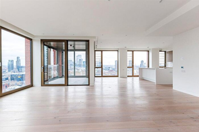 3 Bedroom Penthouse For Sale In The Arc, City Road, Shoreditch, London, EC1V