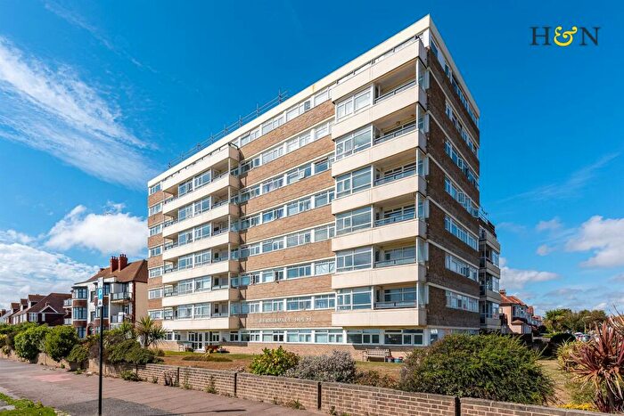 1 Bedroom Flat For Sale In Kingsway, Hove, BN3