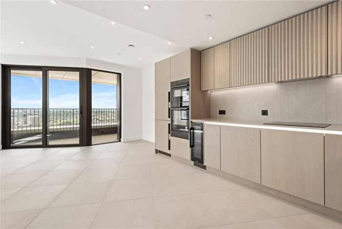2 Bedroom Flat For Sale In One Linear Place, Ponton Road, London, SW11