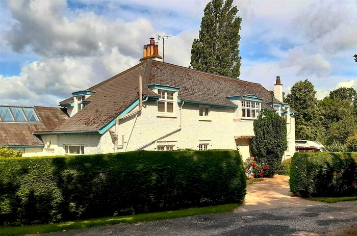 5 Bedroom Detached House For Sale In Ruckinge Road, Hamstreet, Kent, TN26