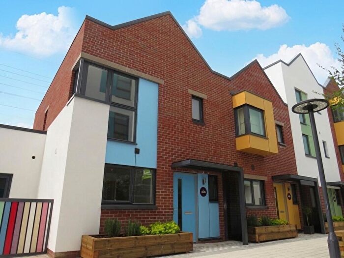3 Bedroom End Of Terrace House To Rent In Arnos Vale, Paintworks, BS4