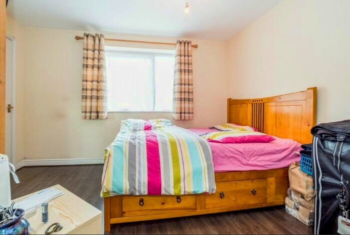 2 Bedroom Flat To Rent In Albatross Close, Beckton, London, E6