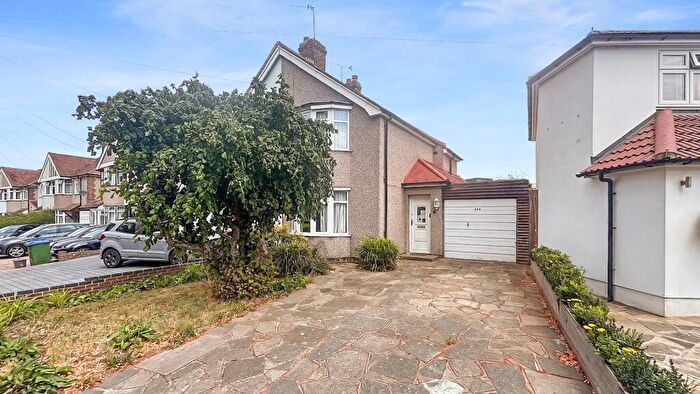 2 Bedroom Semi Detached House For Sale In Hurst Road, Bexley, DA5