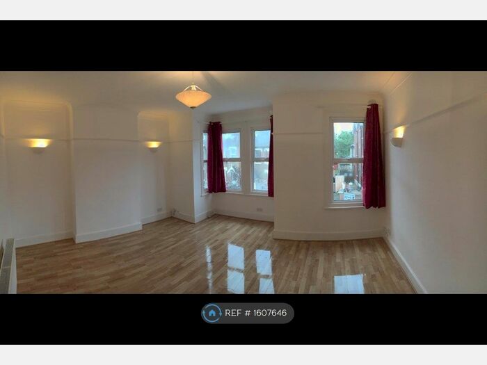 2 Bedroom Maisonette To Rent In Davenport Road, London, SE6