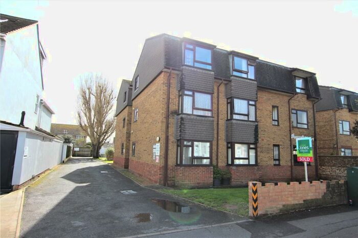 Apartment To Rent In Ryecroft Court, Penhill Road, Lancing, West Sussex, BN15
