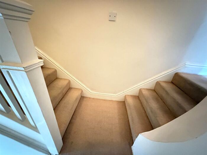 2 Bedroom Flat To Rent In Grange Road, Smethwick, B66