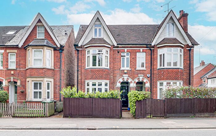 5 Bedroom Semi-detached House For Sale In Luton Road, Harpenden, AL5