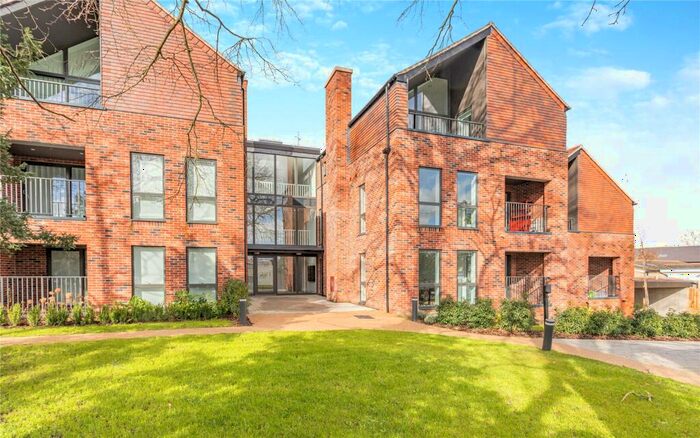 2 Bedroom Apartment To Rent In Hills Road, Cambridge, Cambridgeshire, CB2