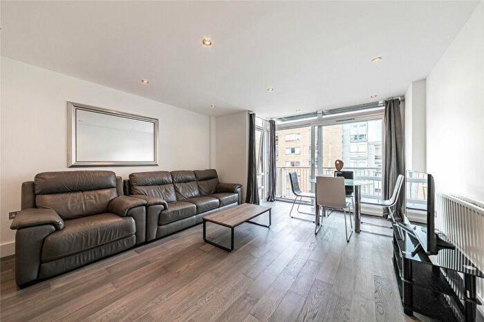 1 Bedroom Apartment To Rent In Turner House, Cassilis Road, London, E14