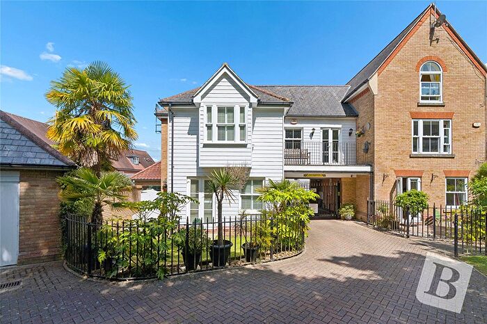 3 Bedroom Detached House For Sale In Sawyers Grove, Brentwood, Essex, CM15