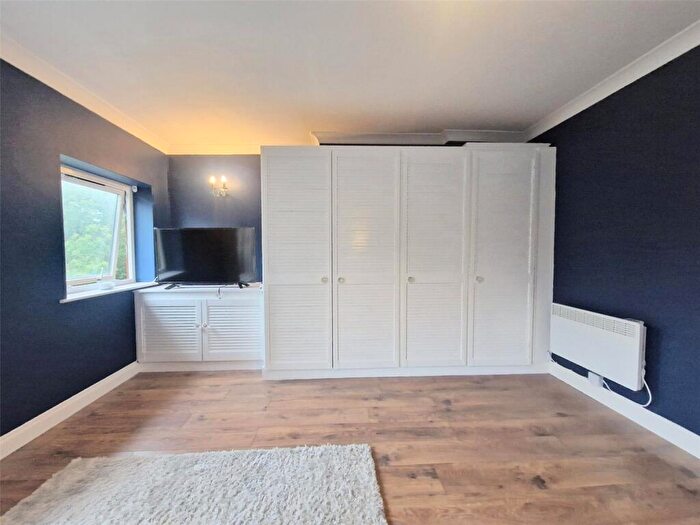 Apartment To Rent In Bristol Road South, Rednal, Birmingham, B45