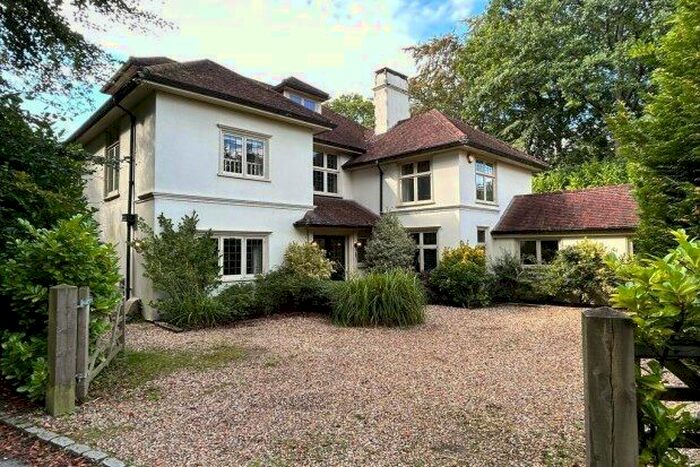 6 Bedroom Property To Rent In Tilford Road, Hindhead, GU26