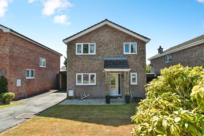 4 Bedroom Detached House For Sale In Derwen Fawr, Llandybie, Ammanford, Carmarthenshire, SA18