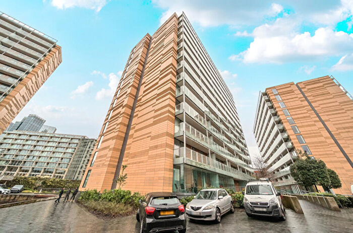 2 Bedroom Apartment For Sale In Kelso Place, Manchester, Greater Manchester, M15