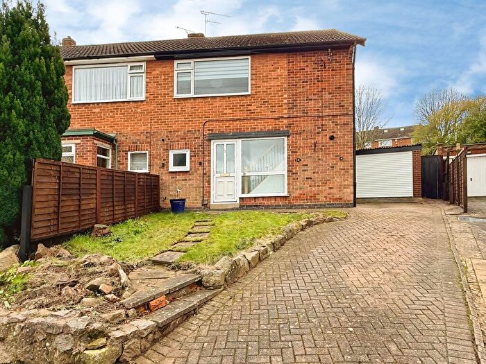 3 Bedroom Semi Detached House For Sale In Kendrick Drive, Oadby, Leicester, LE2