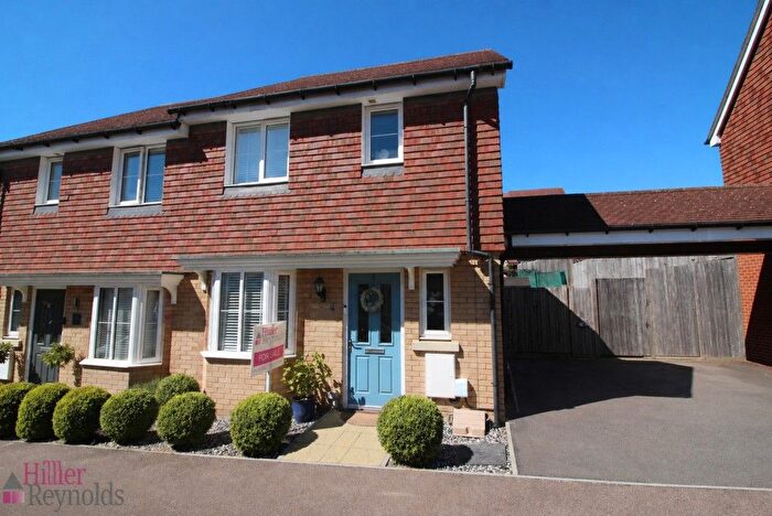 3 Bedroom Semi-Detached House For Sale In Isles Quarry Road, Borough Green, TN15