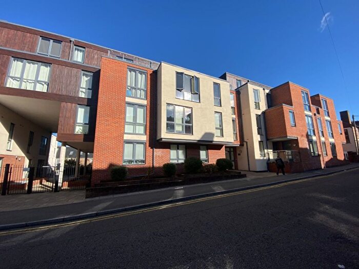 2 Bedroom Flat To Rent In The Bars, Printing House Square The Bars, GU1