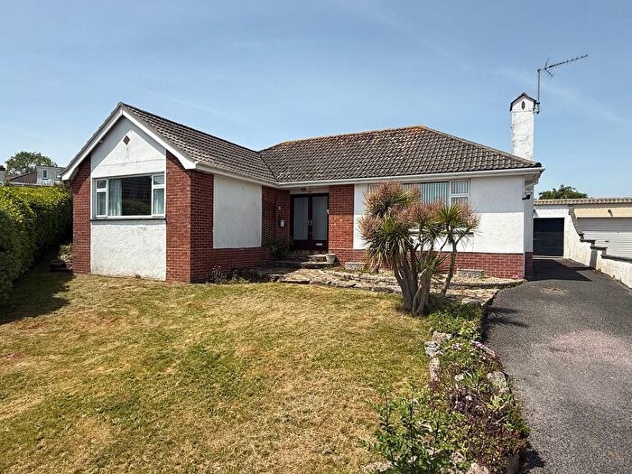 3 Bedroom Detached Bungalow For Sale In Hawthorn Park Close, Torquay, TQ2