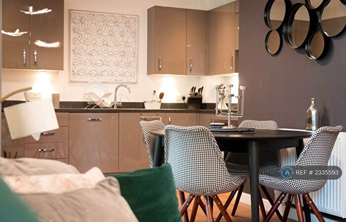 2 Bedroom Flat To Rent In Amelia Street, Elephant & Castle, SE17